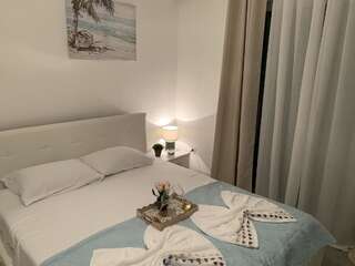 Гостевой дом Apartments Dibra Улцинь Стандартный двухместный номер с 1 кроватью-5
