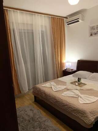 Гостевой дом Apartments Dibra Улцинь Стандартный двухместный номер с 1 кроватью-6